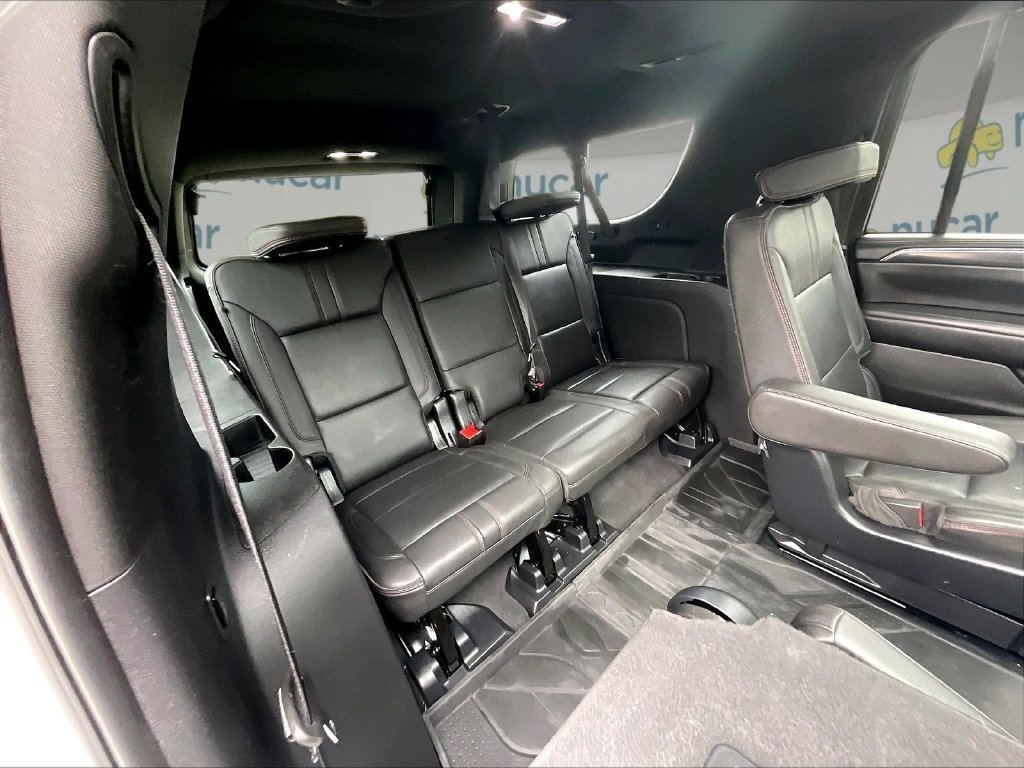 Used 2023 Chevrolet Suburban RST w/ Luxury Package AWD/4WD image 17