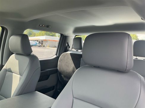 New 2026 Ford F250 XL w/ FX4 Off-Road Package image 18