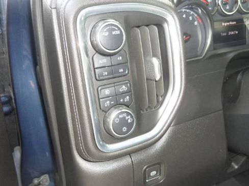 Used 2021 Chevrolet Silverado 1500 RST AWD/4WD image 13