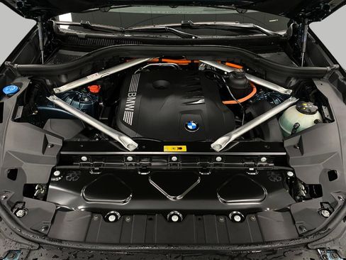 New 2026 BMW X5 xDrive50e AWD/4WD image 13