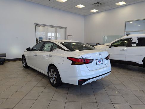 New 2025 Nissan Altima 2.5 S image 4