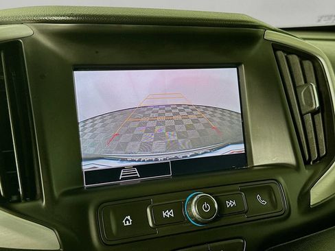 Used 2024 GMC Terrain SLE FWD image 17