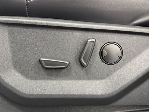 Used 2025 Ford Expedition Max Platinum image 35