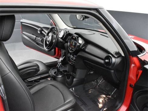 Used 2020 MINI Cooper 2-Door Hardtop w/ Storage Package image 16