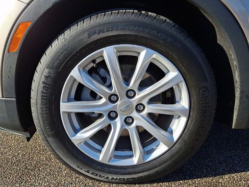 Certified 2023 Cadillac XT4 Luxury w/ Cold Weather Package image 10