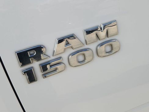 Used 2015 RAM 1500 Laramie w/ Convenience Group AWD/4WD image 32