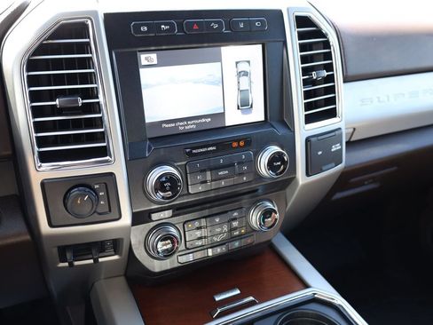 Used 2017 Ford F350 King Ranch w/ King Ranch Ultimate Package AWD/4WD image 15