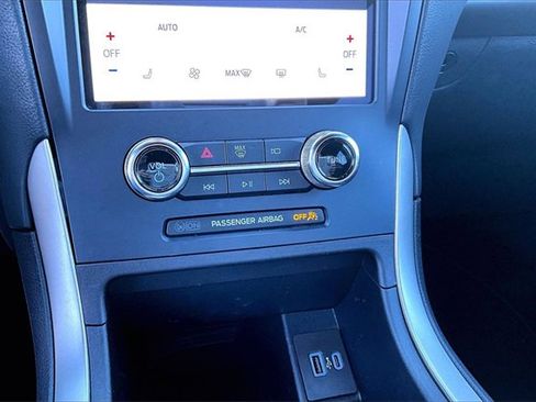 Used 2023 Ford Edge ST-Line image 15