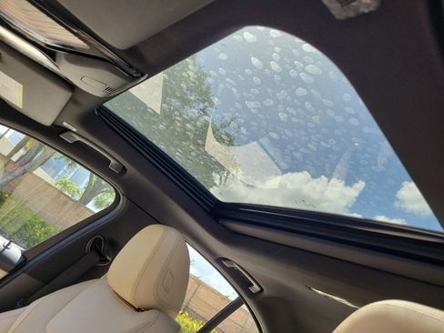 Used 2025 BMW 330i Sedan w/ Convenience Package image 21