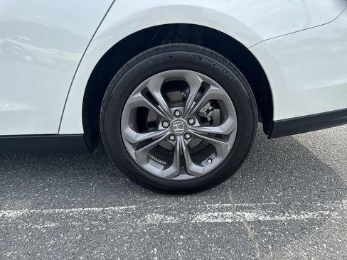 Used 2024 Honda Accord EX image 29