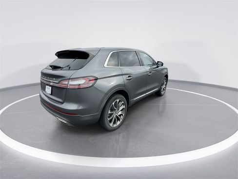 Used 2022 Lincoln Nautilus Reserve w/ Equipment Group 201A image 8