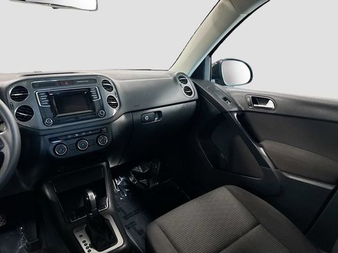 Used 2018 Volkswagen Tiguan Limited AWD/4WD image 23