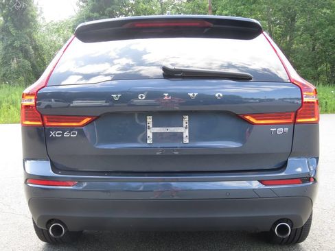 Used 2020 Volvo XC60 T8 Momentum AWD/4WD image 6