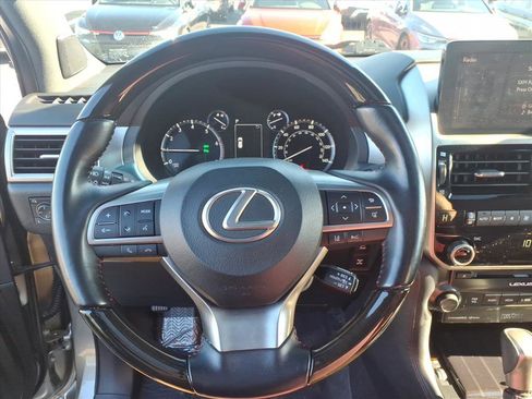 Used 2022 Lexus GX 460 Premium image 24