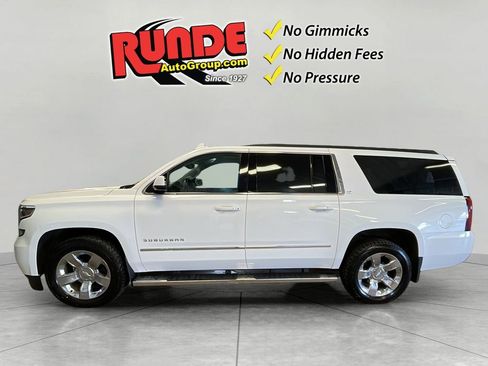 Used 2017 Chevrolet Suburban LT w/ LT Signature Package image 2