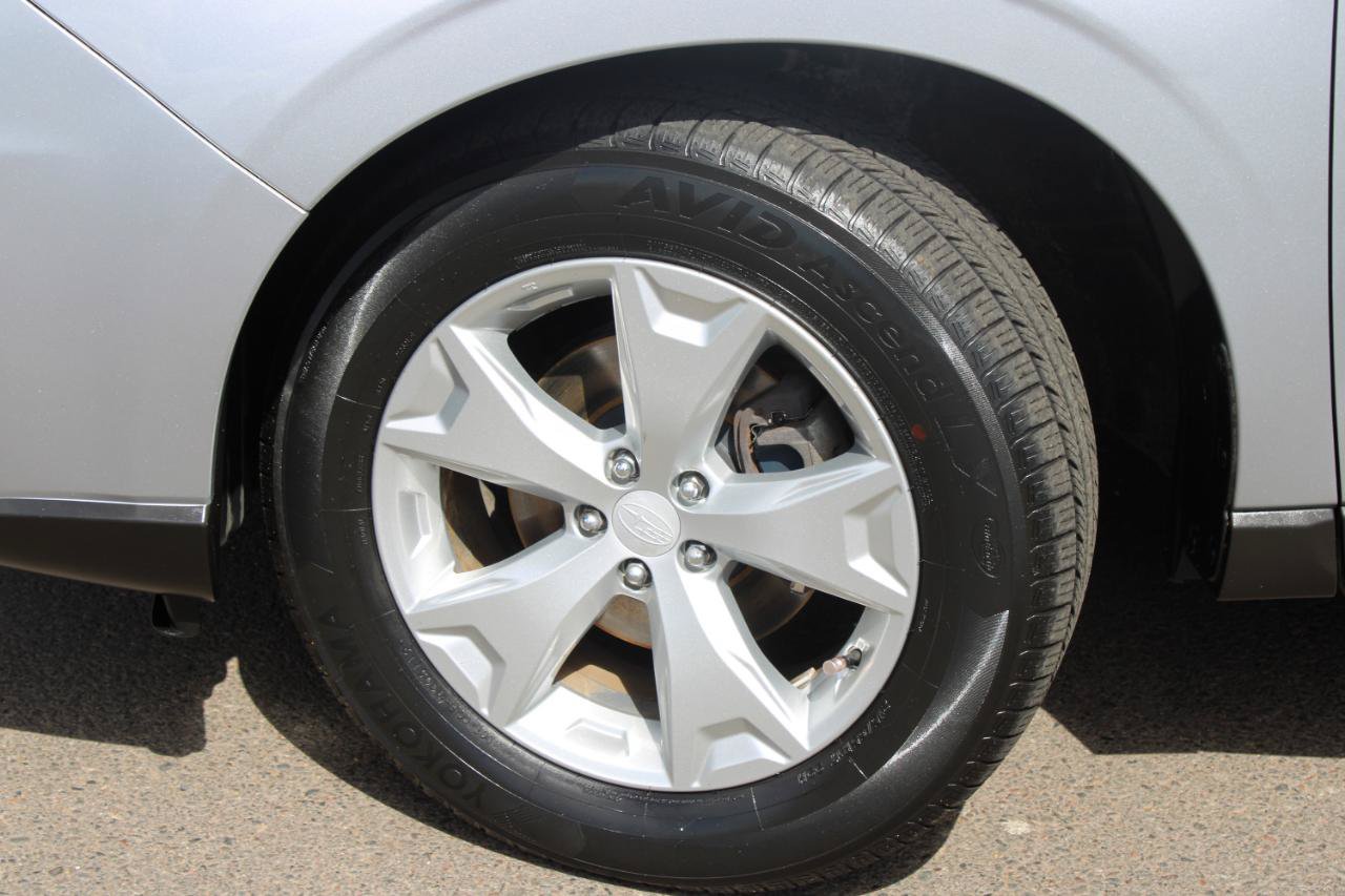 Used 2014 Subaru Forester 2.5i Limited AWD/4WD image 17