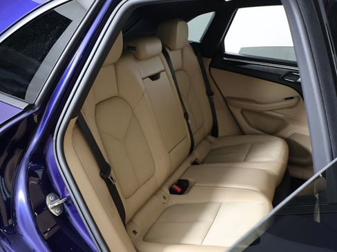 Used 2022 Porsche Macan image 29