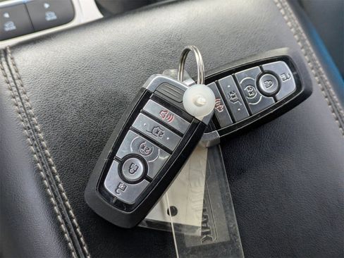 Used 2020 Ford Explorer XLT w/ Equipment Group 202A image 37