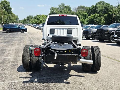 New 2026 RAM 5500 Tradesman AWD/4WD image 4