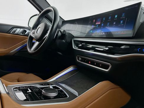 Used 2024 BMW X6 xDrive40i w/ Premium Package image 29