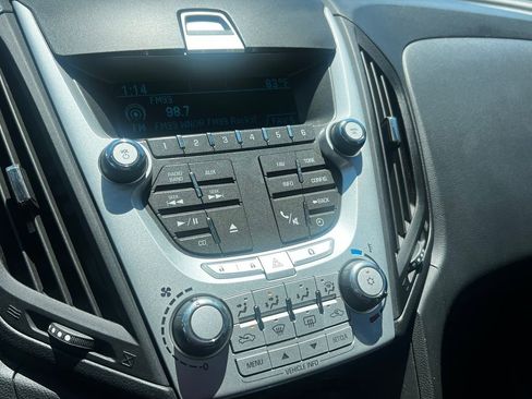 Used 2011 Chevrolet Equinox LT FWD image 9