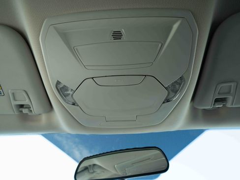 Used 2017 Ford Escape SE w/ SE Sport Appearance Package image 18