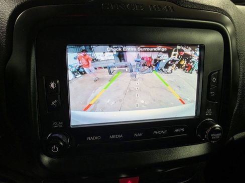 Used 2016 Jeep Renegade Trailhawk AWD/4WD image 36