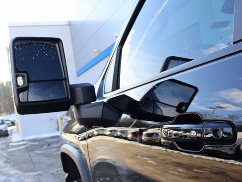 Certified 2025 Chevrolet Silverado 2500 ZR2 w/ Technology Package image 11