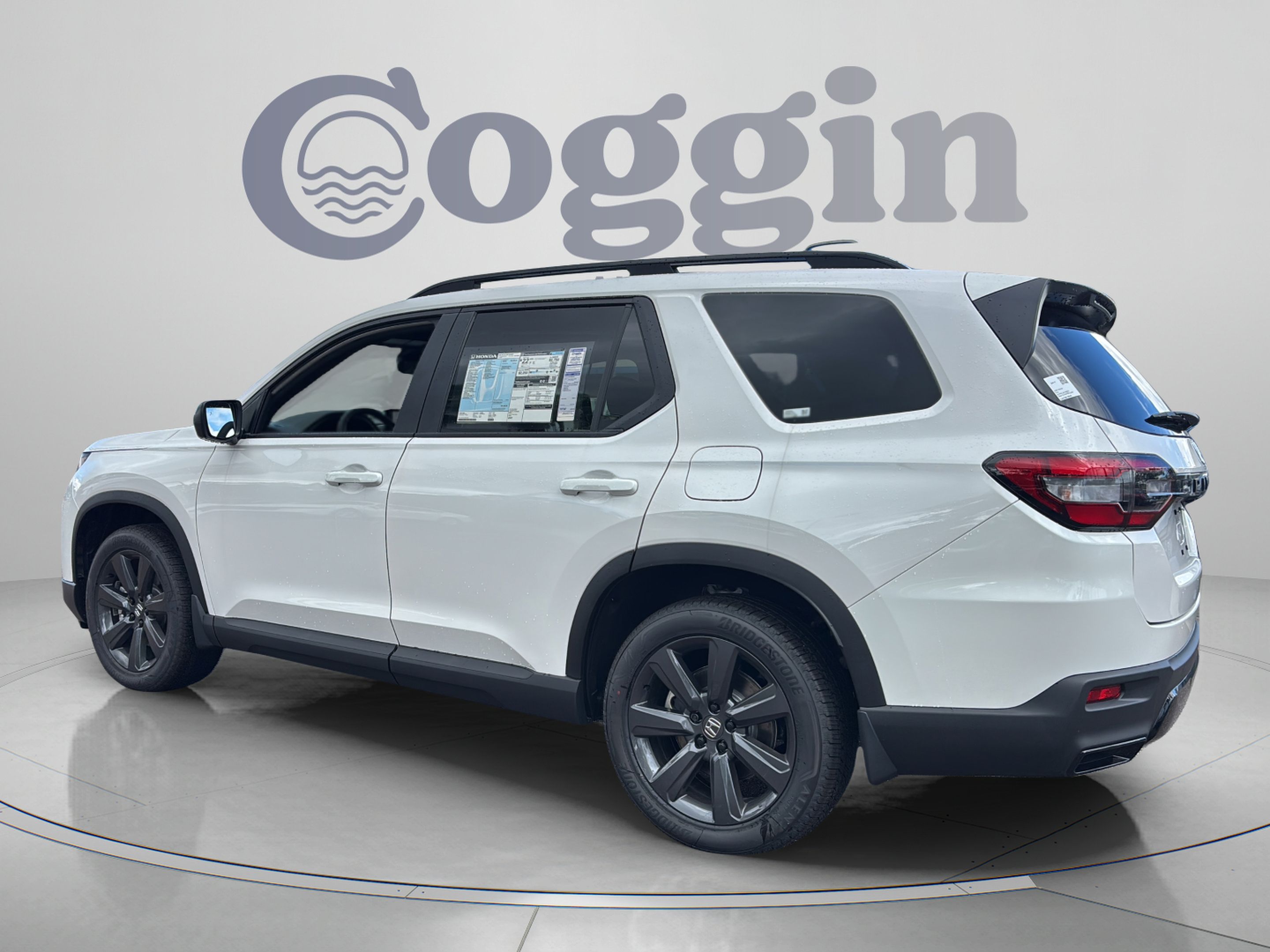 New 2026 Honda Pilot Sport image 3