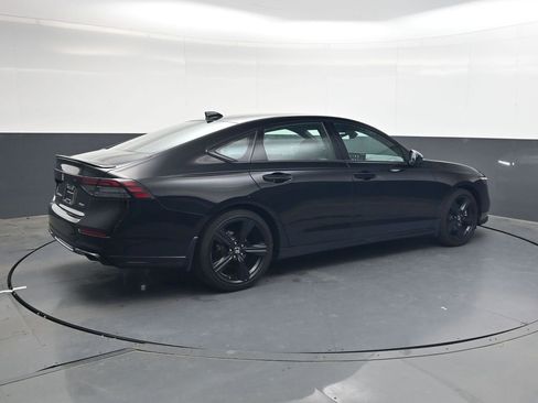 Used 2024 Honda Accord Sport image 4