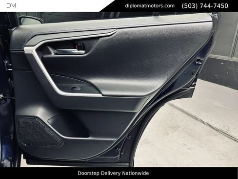 Used 2021 Toyota RAV4 XSE AWD/4WD image 27