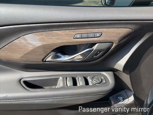 Used 2024 GMC Terrain Denali w/ Denali Premium Package image 30