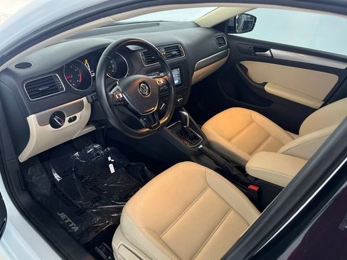 Used 2017 Volkswagen Jetta SE FWD image 24