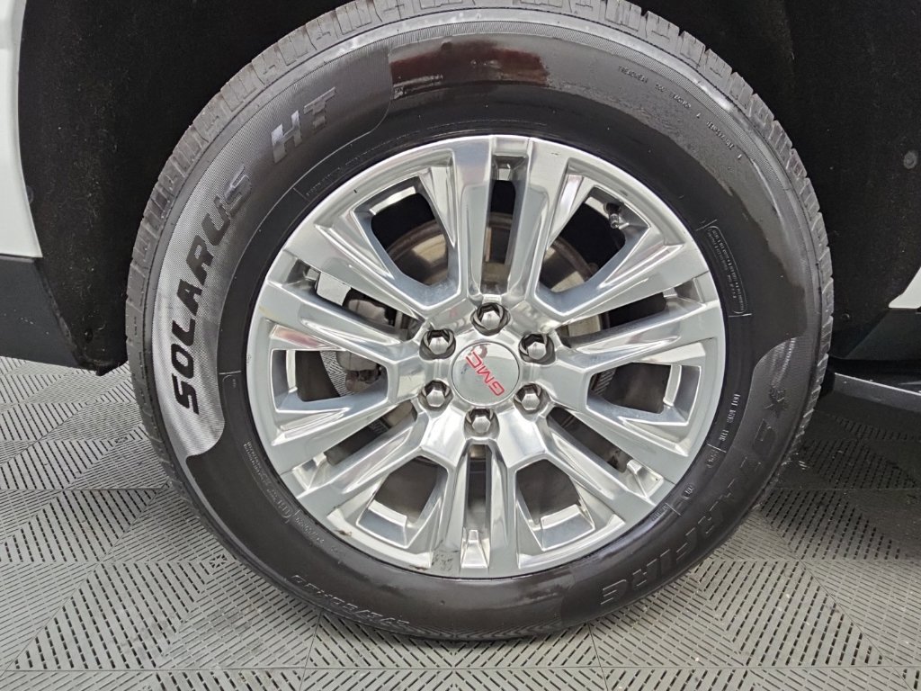 Certified 2025 GMC Yukon Denali RWD image 51