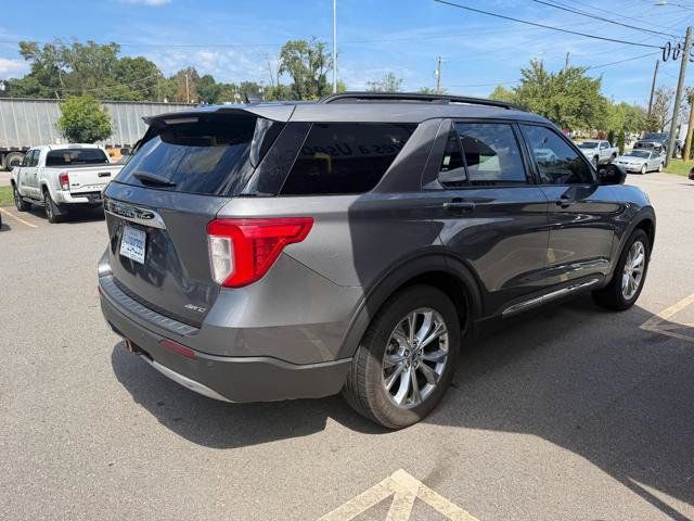 Used 2021 Ford Explorer XLT w/ Equipment Group 202A AWD/4WD image 4