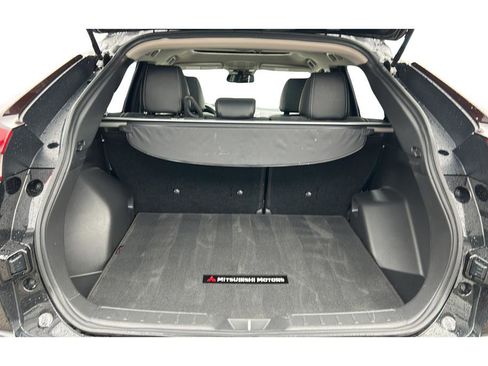 Used 2023 Mitsubishi Eclipse Cross SE image 9