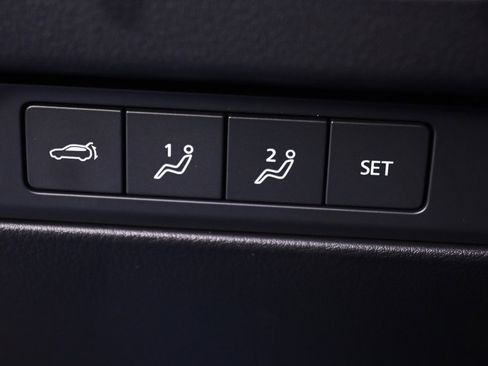 Used 2025 MAZDA CX-70 Plug-In Hybrid w/ Premium Plus image 25