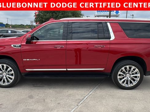 Used 2024 GMC Yukon XL Denali w/ Max Trailering Package image 8
