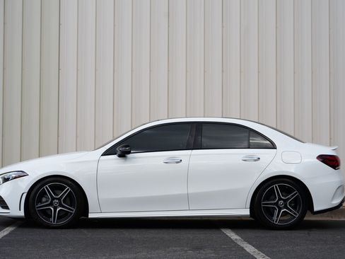 Used 2022 Mercedes-Benz A 220 w/ AMG Line image 7
