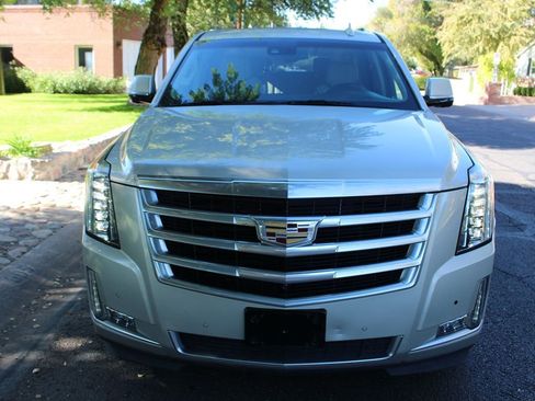 Used 2015 Cadillac Escalade ESV Premium image 61