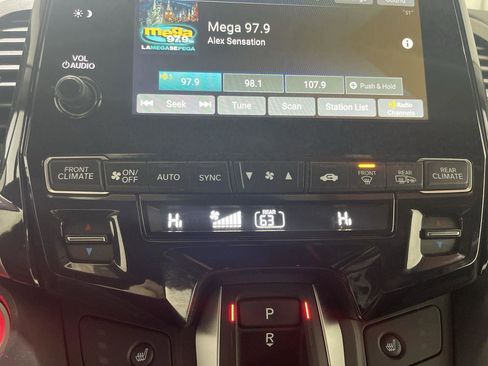 Certified 2024 Honda Odyssey EX-L image 18