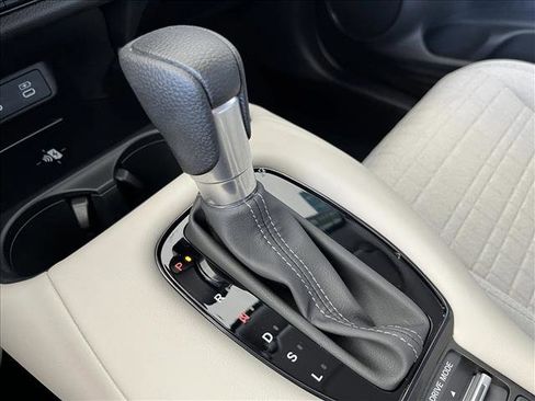 Used 2026 Honda HR-V LX image 15