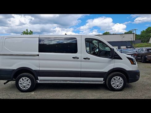Used 2025 Ford Transit 250 Low Roof w/ Exterior Upgrade Package RWD image 9