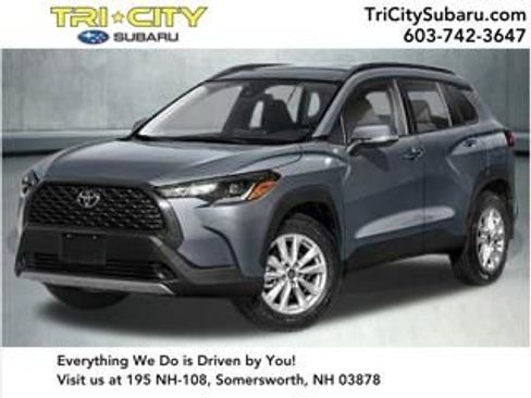 Used 2024 Toyota Corolla Cross LE image 1