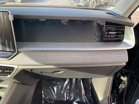 New 2026 Volkswagen Tiguan SE image 45