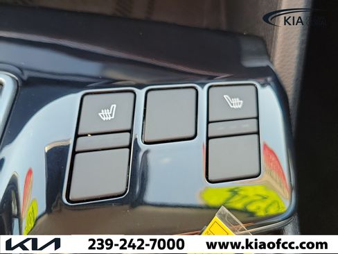 Certified 2024 Kia Sportage EX FWD image 28