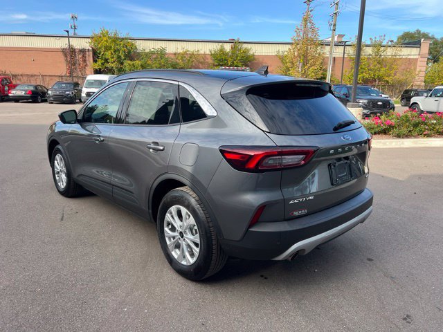 Used 2024 Ford Escape Active w/ Tech Pack #2 AWD/4WD image 7