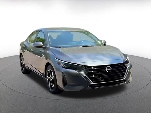 Used 2025 Nissan Sentra SV FWD image 3