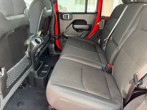 Used 2025 Jeep Wrangler Unlimited Rubicon 4xe w/ Convenience Group image 20