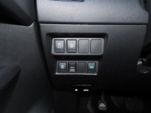 Used 2018 Nissan Rogue Sport SL w/ SL Premium Package image 24